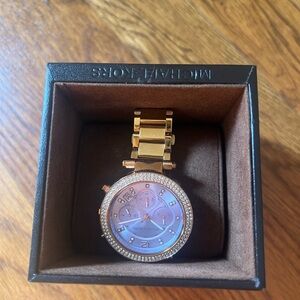 Micheal Kors Rose gold watch